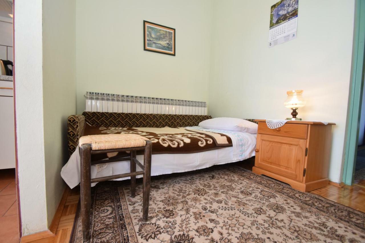 Kata Apartment
